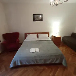Ostanak kod kuće Damjan, Split