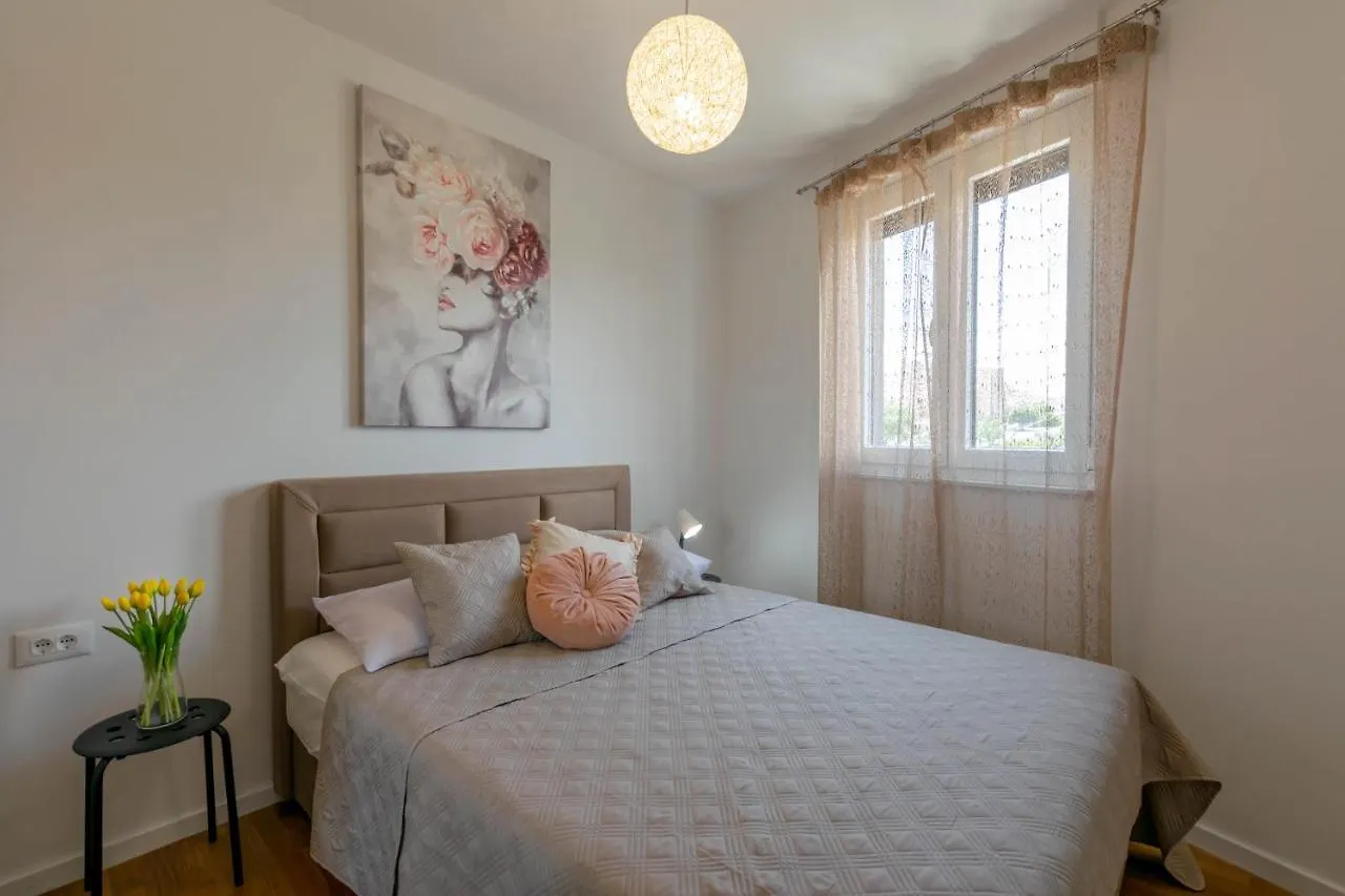 Empress Apartment