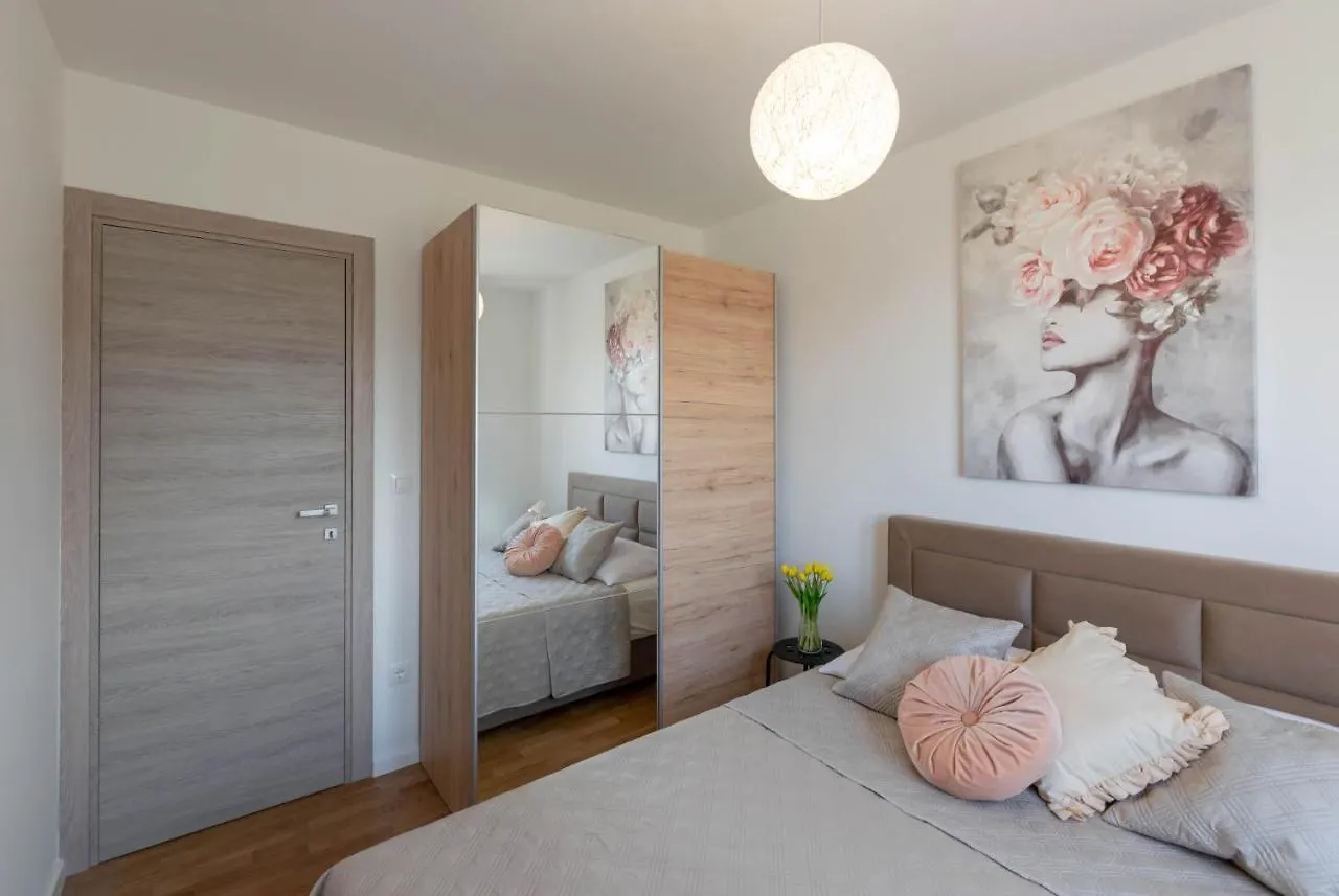 Empress Apartment Split