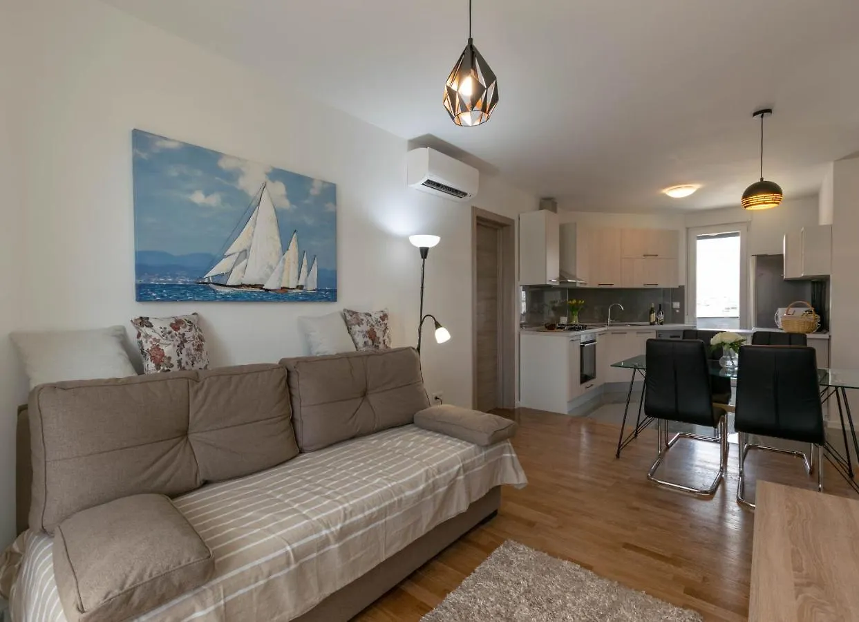 Empress Apartment Split